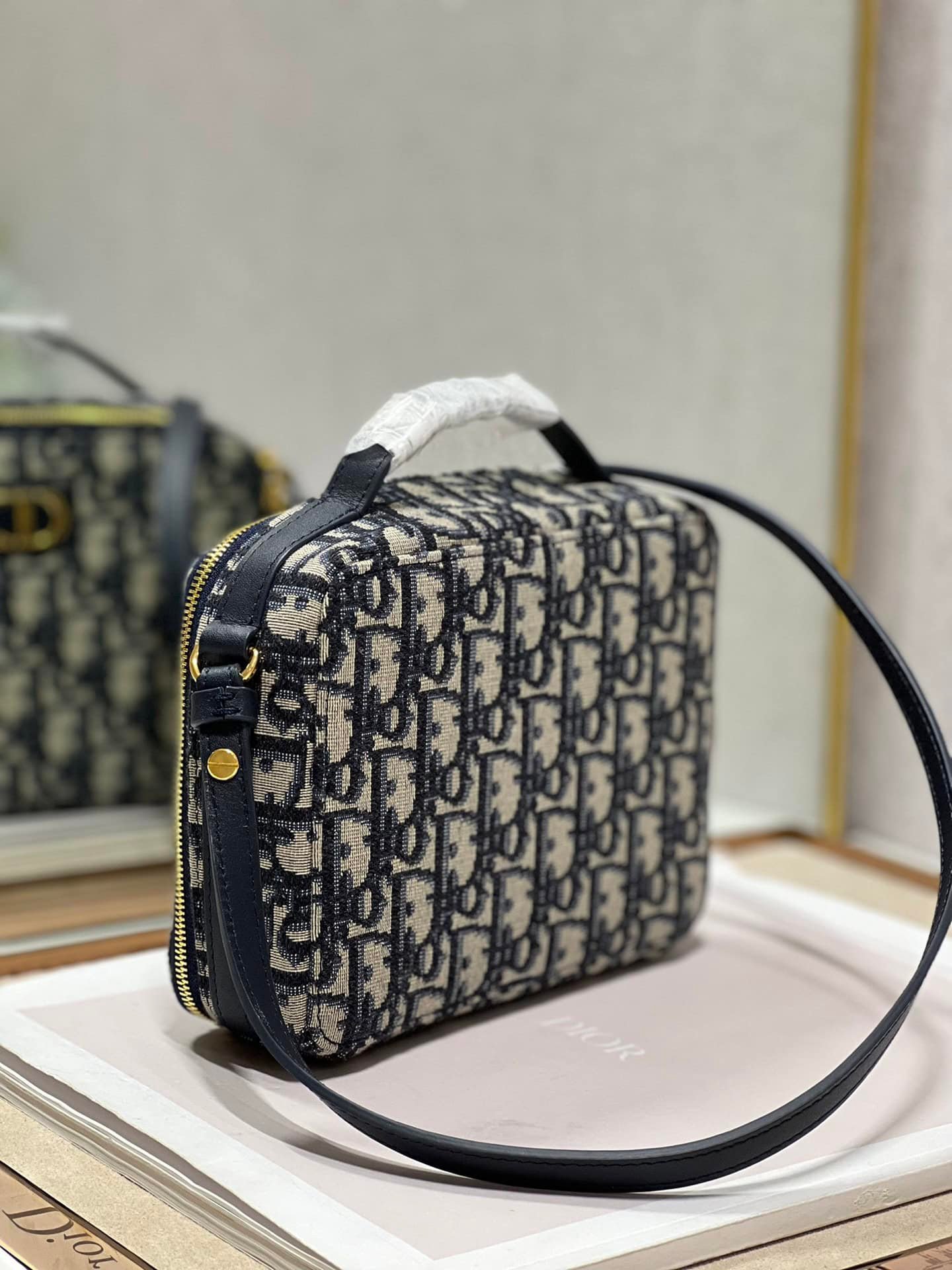 Dior Caro Box Chain Handbag 87936 | Sandra Bags - Image 4