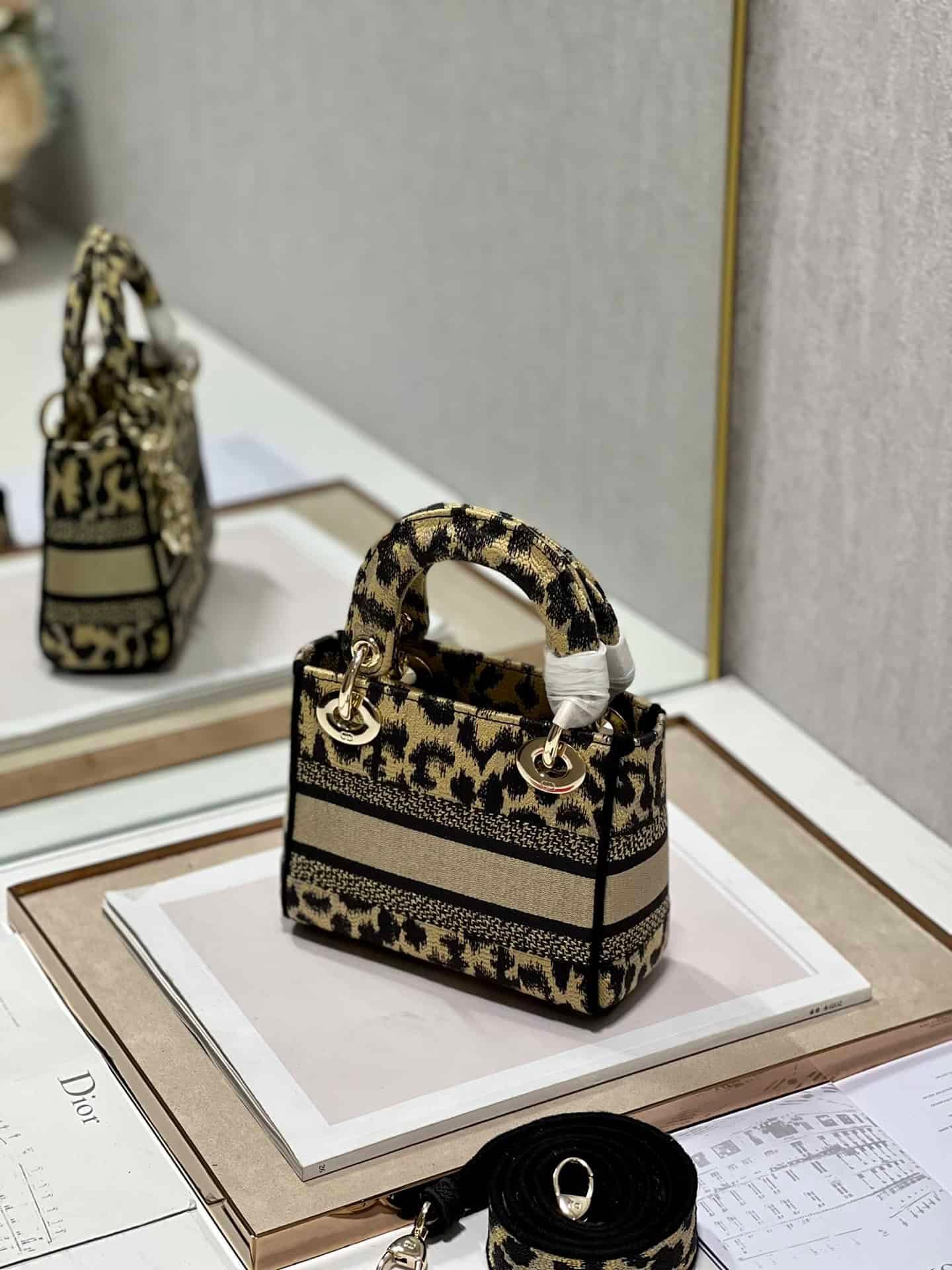 Dior Lᴀᴅʏ Embroidered Diana Bag - Leopard print 33914 | Sandra Bags - Image 5