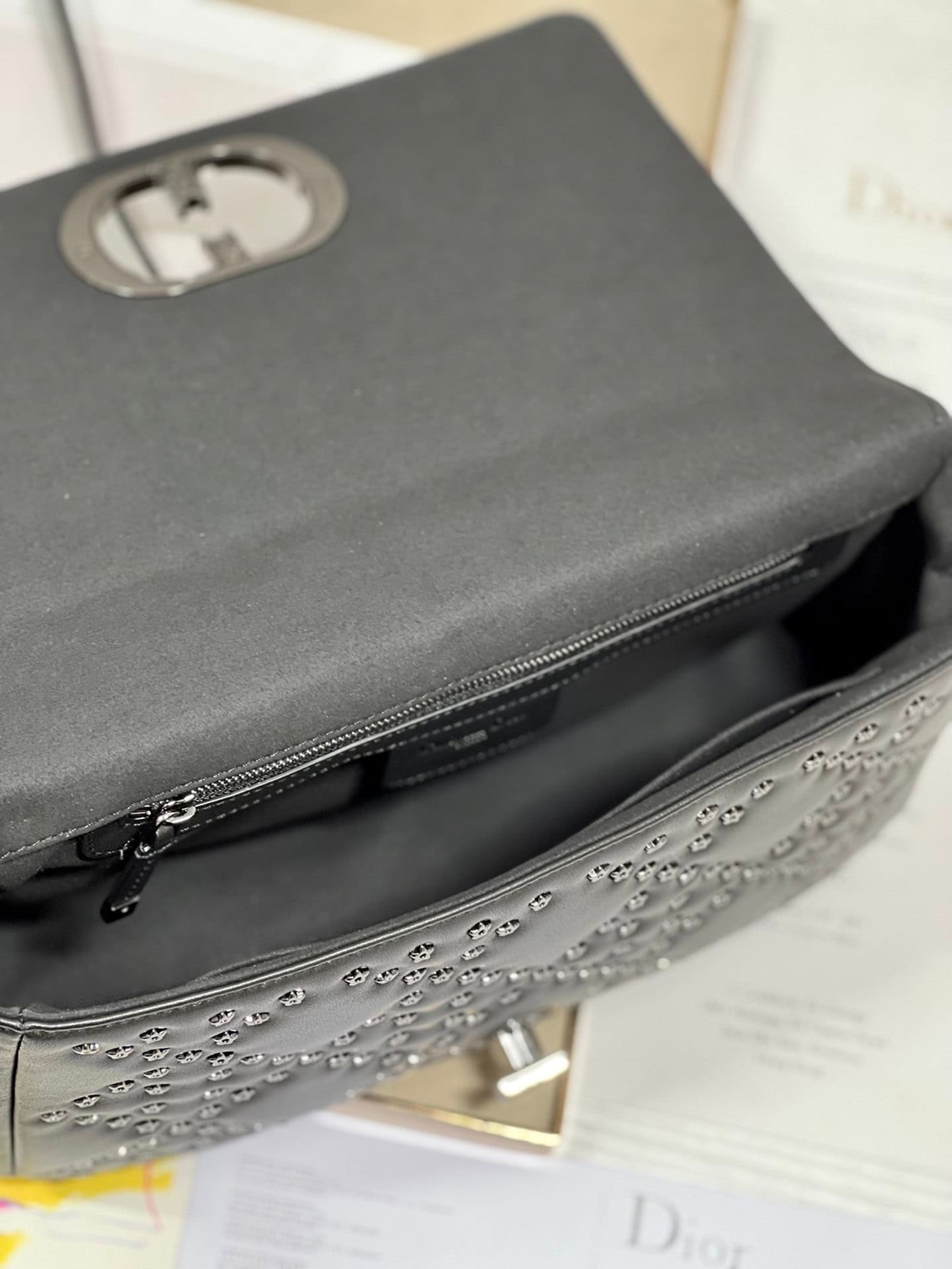 Dior Large Caro Handbag - Pentagonal Star Black Gun Buckle 32614 | Sandra Bags - Image 4