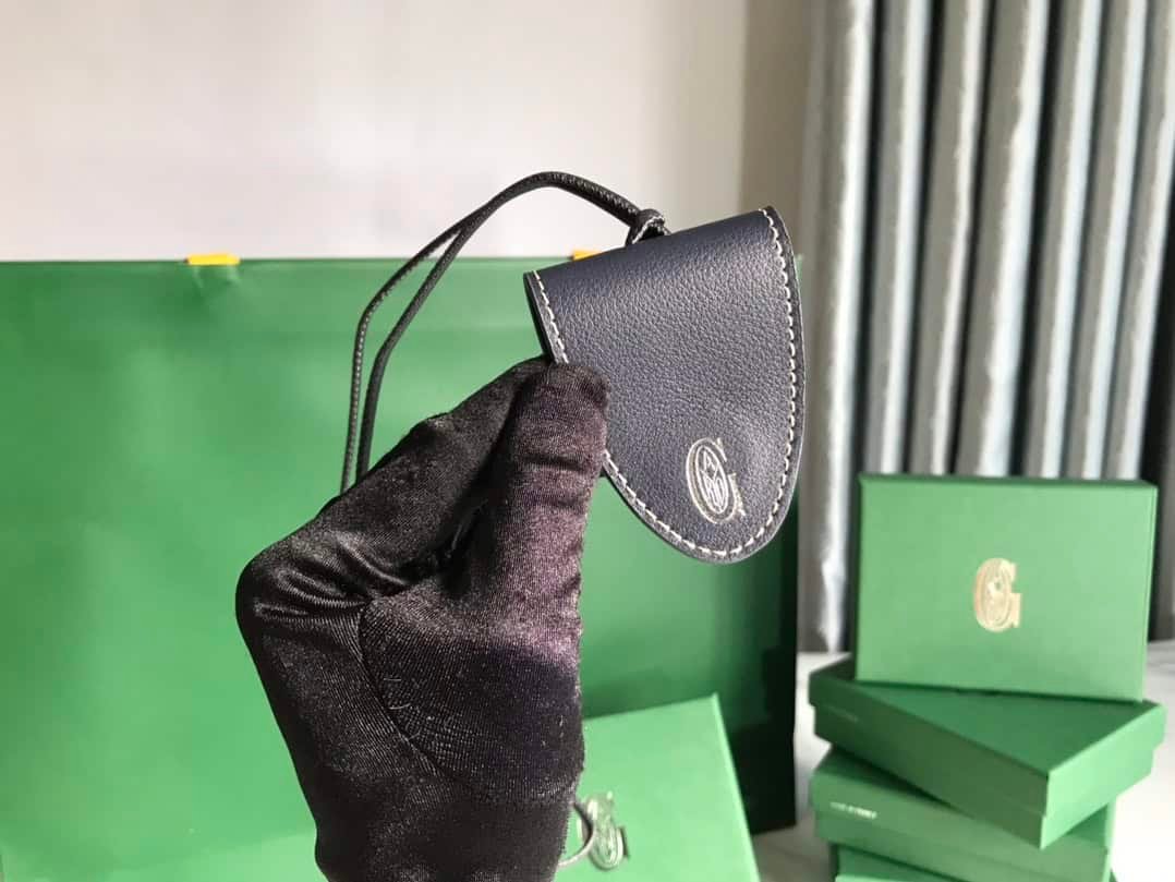 Goyard Sealing Clip - Black 93535 | Sandra Bags - Image 3