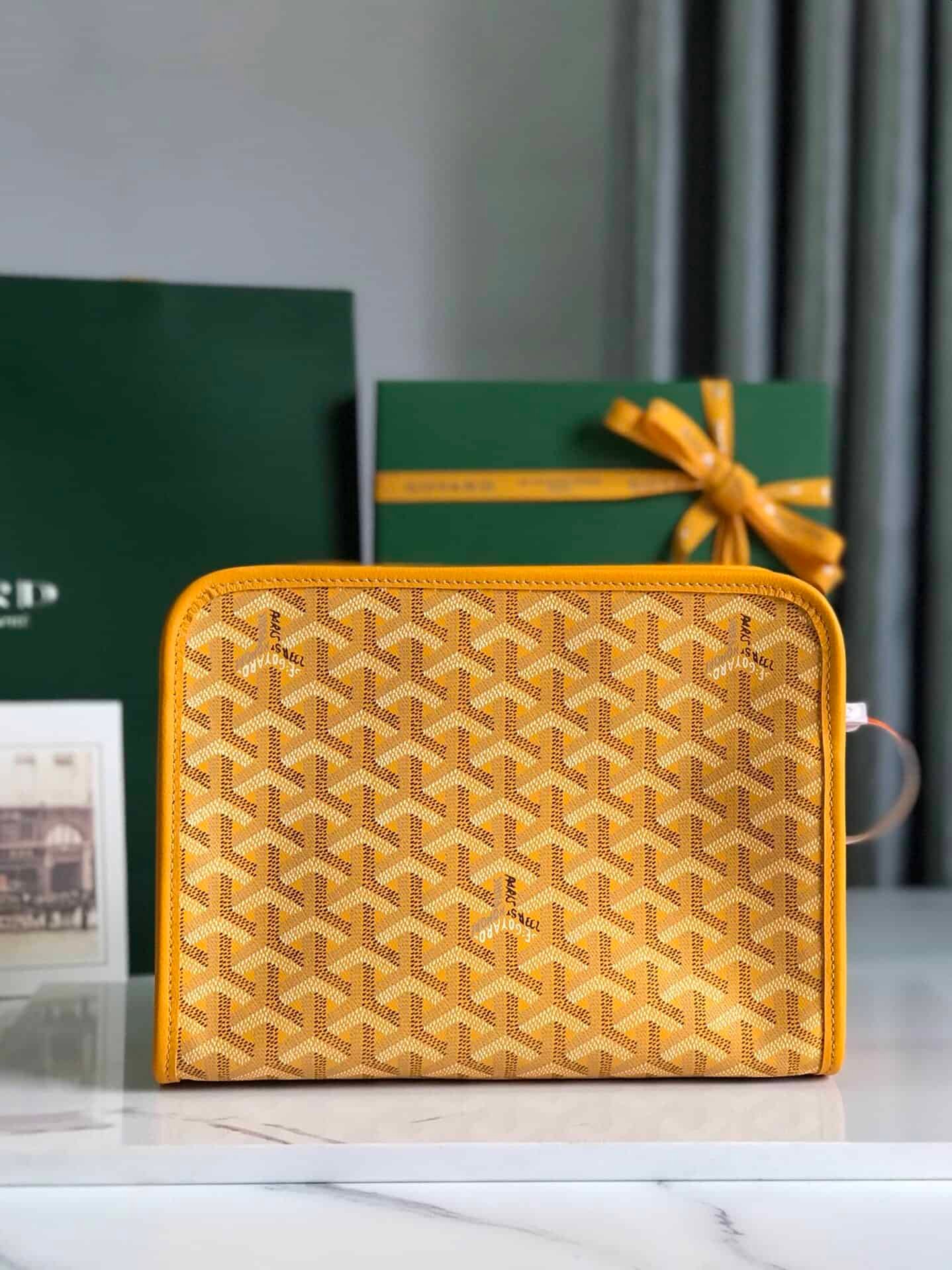 Goyard Jouvence Toiletry Bag - Mustard 98581 | Sandra Bags - Image 5