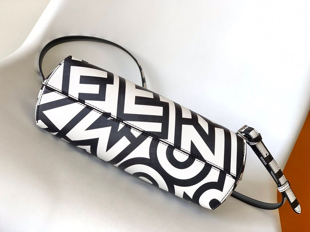 Fendi Roma and Marc HandBag - Black/White 48975 | Sandra Bags - Image 3