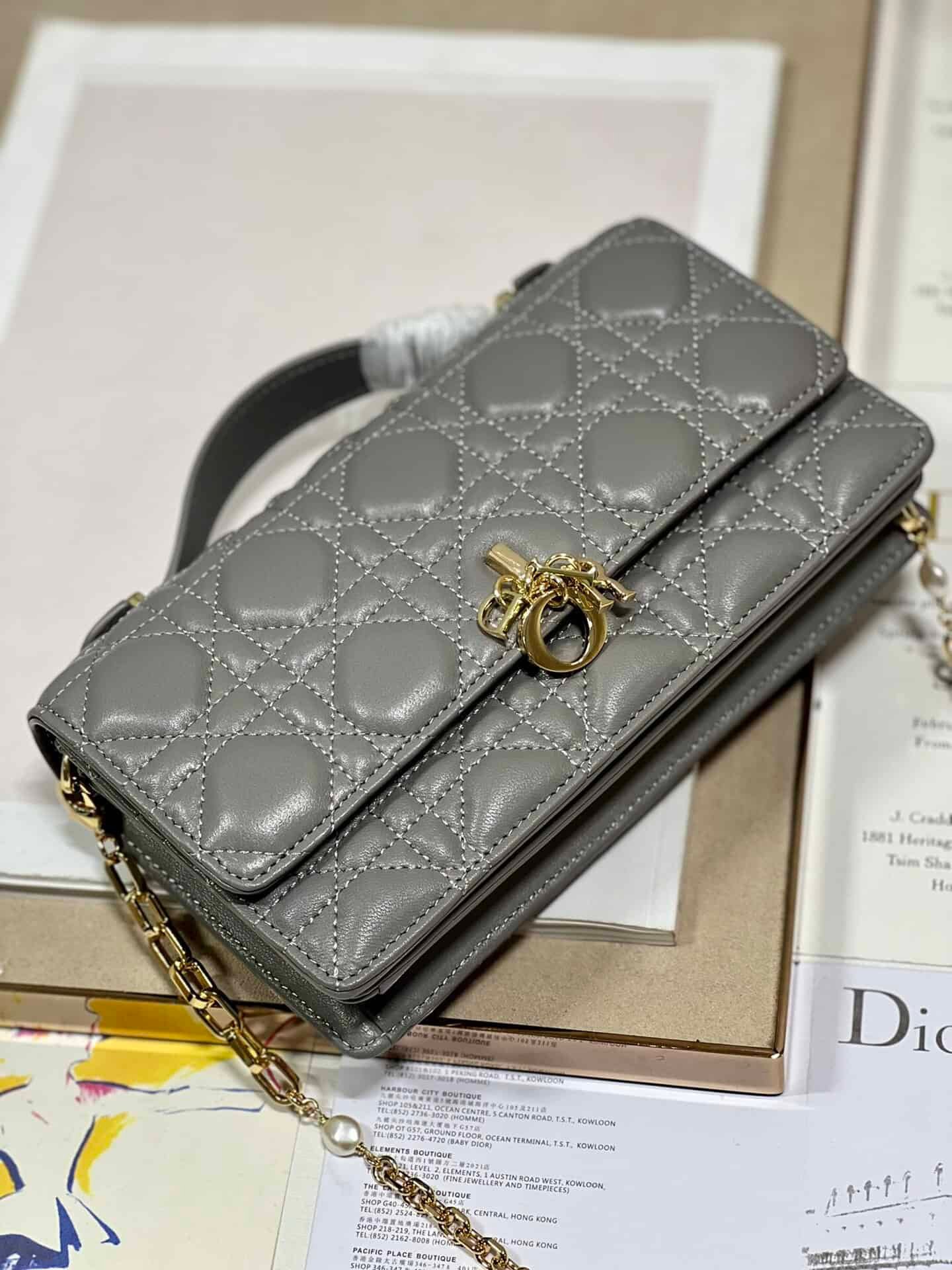 Dior Pearl Clutch - Patent Leather Dark Gray 30718 | Sandra Bags - Image 2