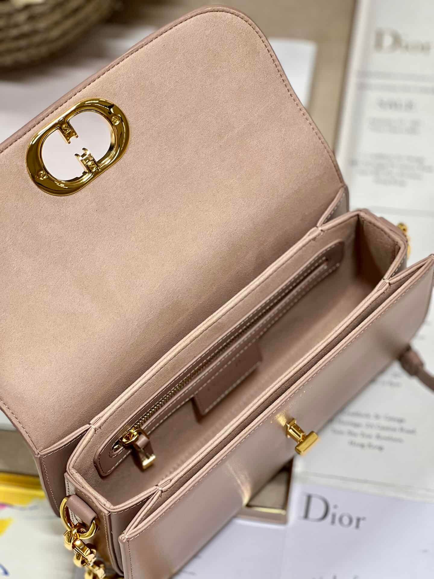 Dior Montaigne Avenue Enamel Chain Handbag - Vintage Powder 27657 | Sandra Bags - Image 2