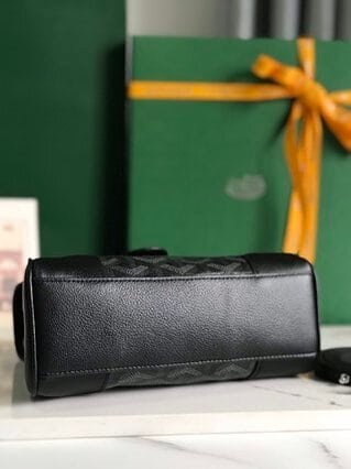 Goyard Saïgon Mini Handbag - Black 67052 | Sandra Bags - Image 4