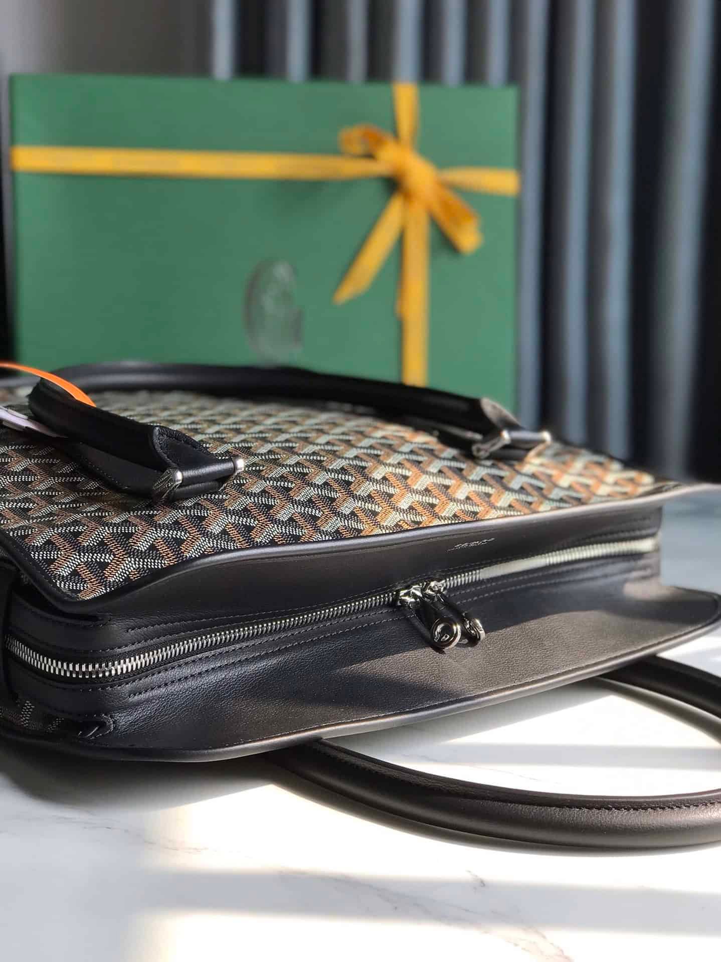 Goyard Bourgogne Vertical Briefcase Handbag - Black 21700 | Sandra Bags - Image 3