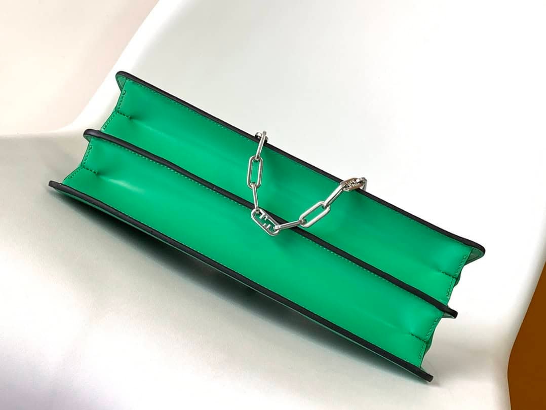 Fendi Peekaboo Cut Medium Bag - Green 32096 | Sandra Bags - Image 3