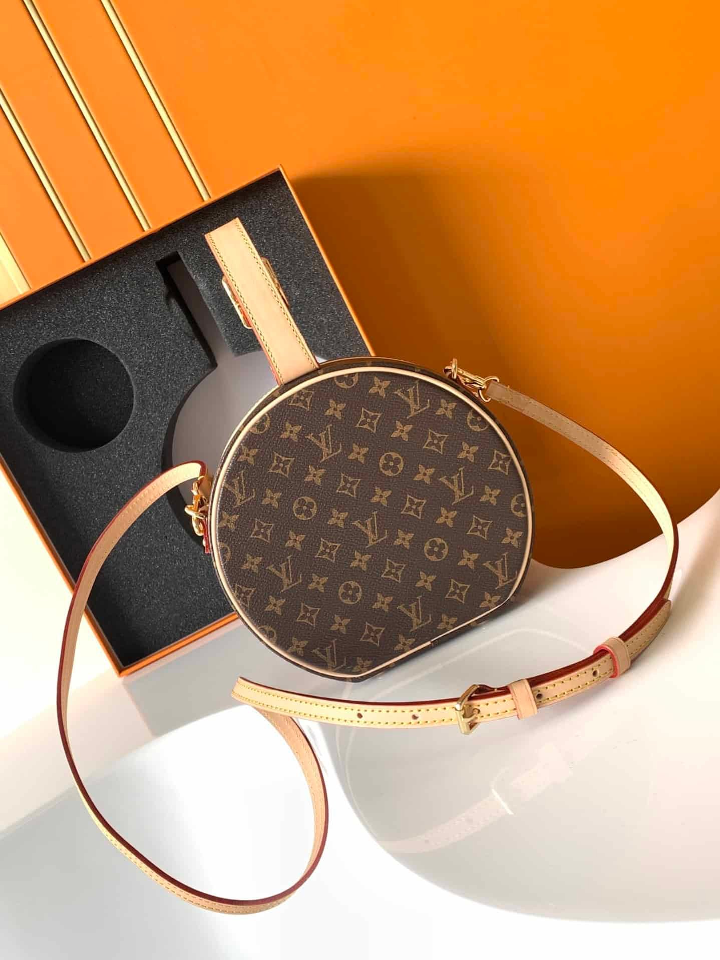 Louis Vuitton Monogram Carry-On Medium Pouch Hat Box 41034 | Sandra Bags - Image 4