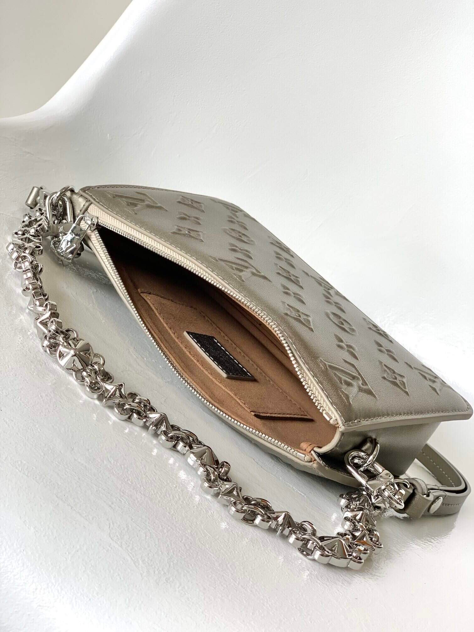 Louis Vuitton Lexington Handbag - Silver 50001 | Sandra Bags - Image 5