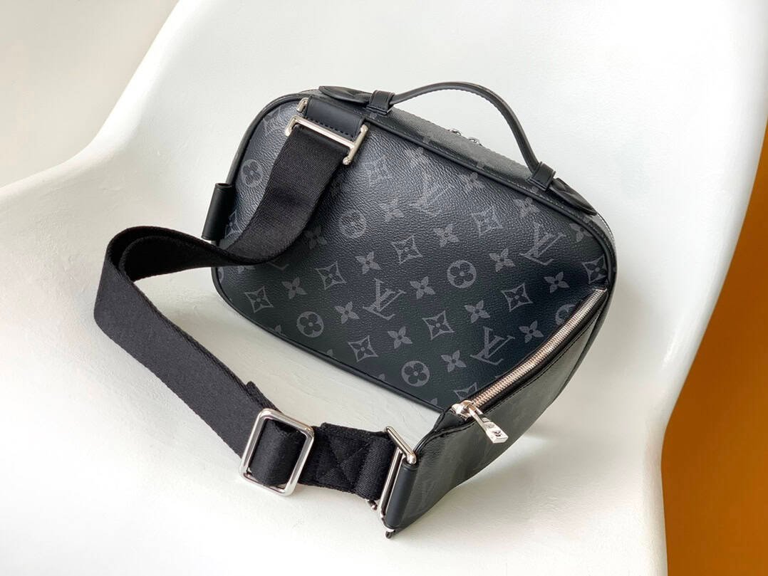 Louis Vuitton EXPLORER Chest Bag 75968 | Sandra Bags - Image 4