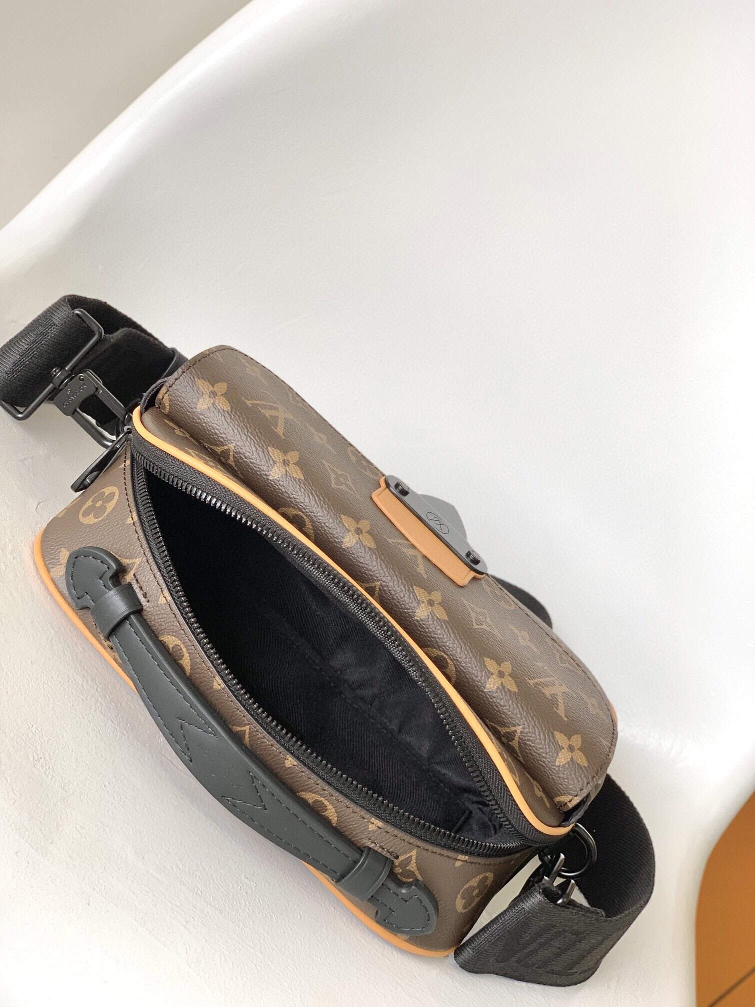 Louis Vuitton S-Lock Messenger Handbag 12505 | Sandra Bags - Image 2