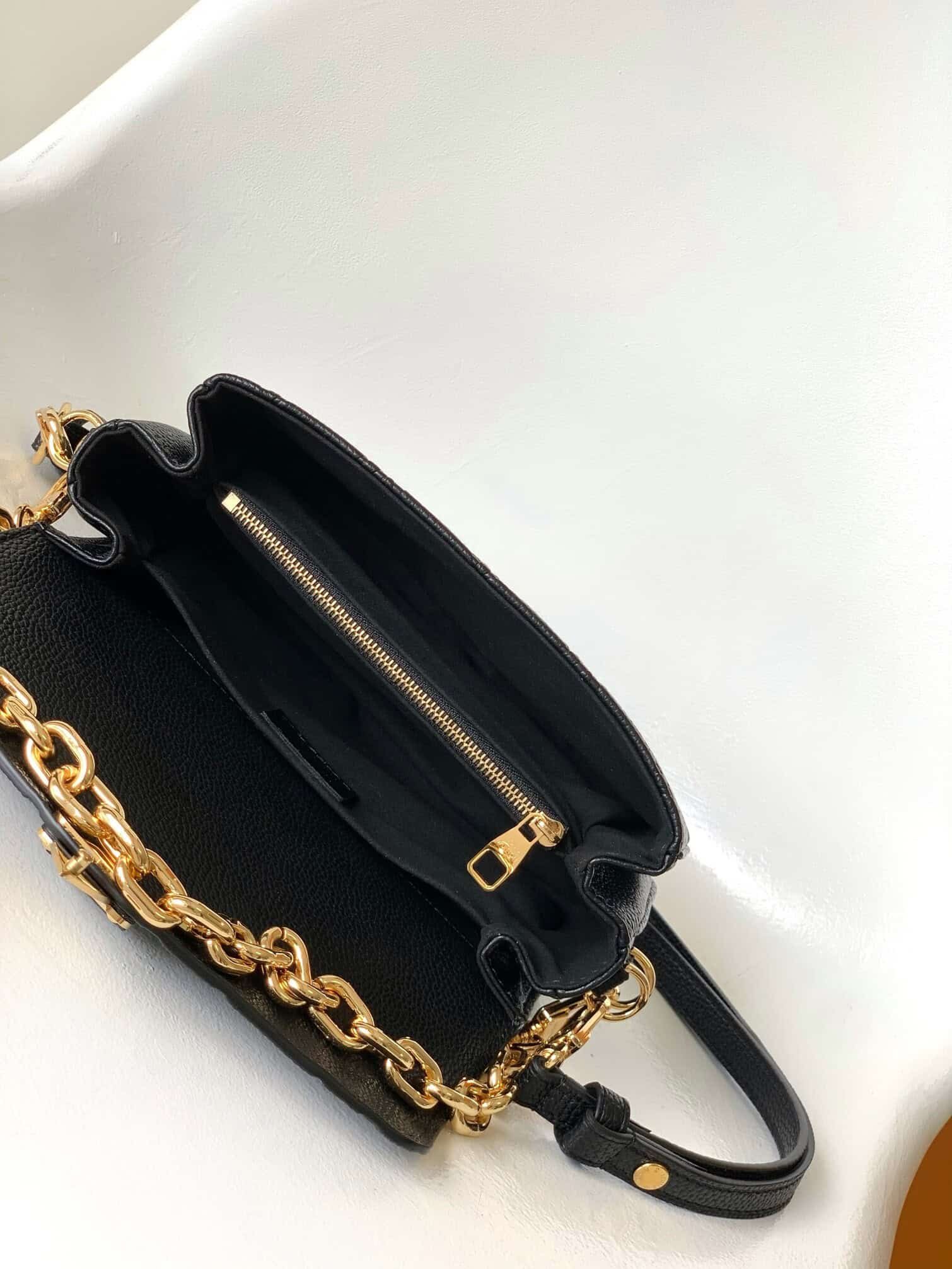 Louis Vuitton Pochette Métis East West Handbag - Black 40688 | Sandra Bags - Image 2