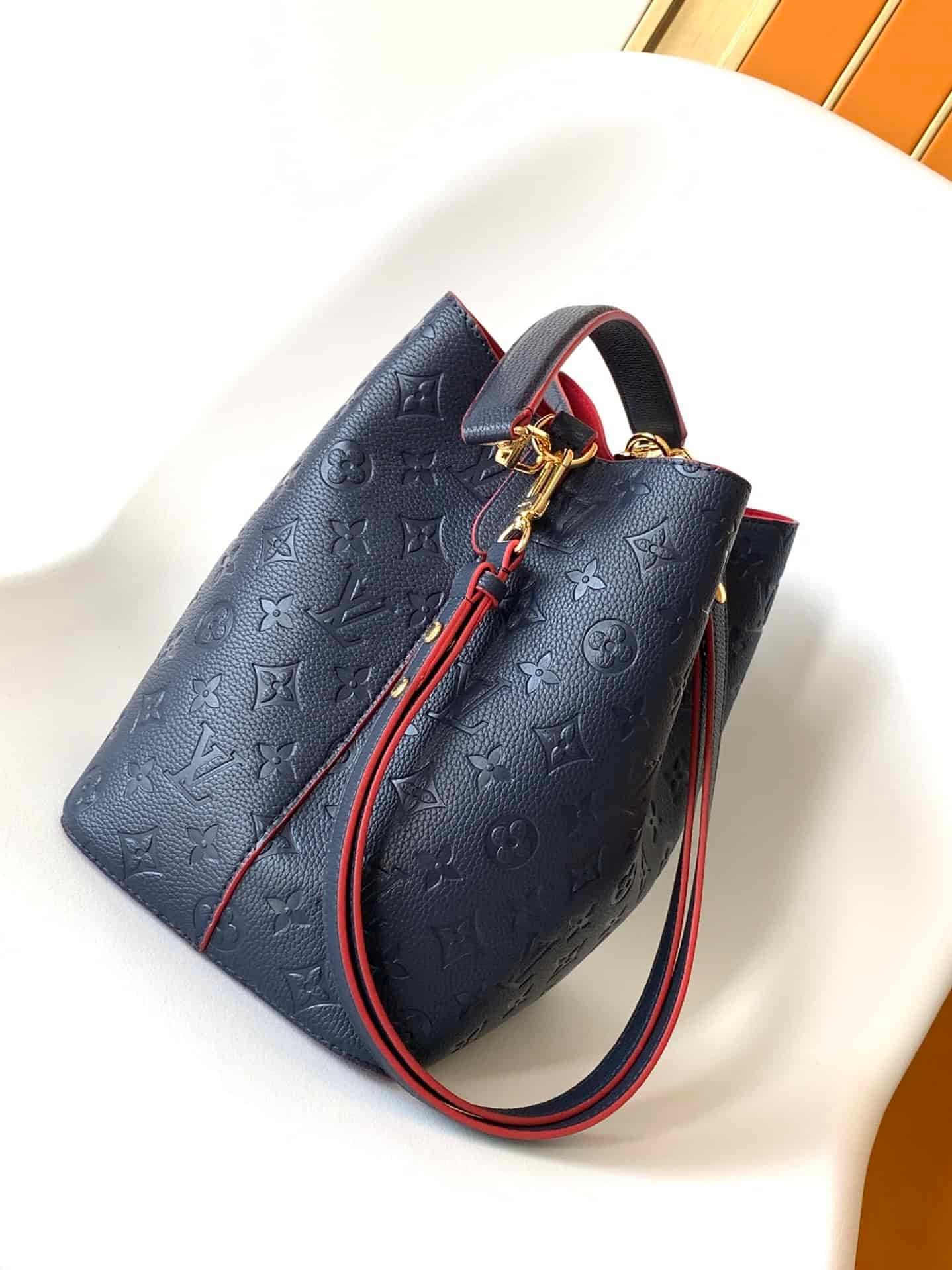 Louis Vuitton NéoNoé Medium Bucket Bag - Black/Red 23139 | Sandra Bags - Image 5