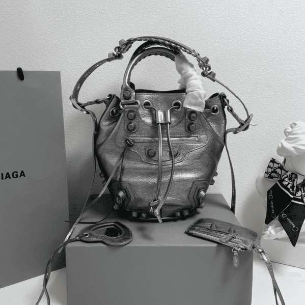 Balenciaga Le Cagole Large Bucket Bag - Gray 12924 | Sandra Bags