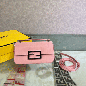 Fendi Baguette Smartphone Bag - Light Pink 29571 | Sandra Bags