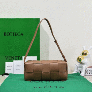 Bottega Veneta New Brick Cassette Handbag - Brown 90318 | Sandra Bags