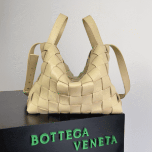Bottega Veneta Bowling Cassette Bag - Cream 91716 | Sandra Bags
