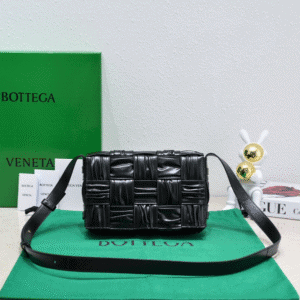 Bottega Veneta Cassette Pleated Handbag - Black 58163 | Sandra Bags