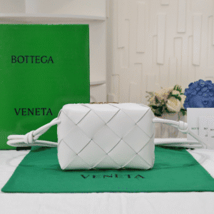 Bottega Veneta Cassette Camera Bag - White 64593 | Sandra Bags