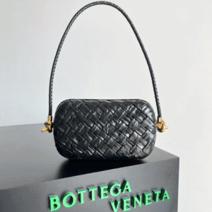 Bottega Veneta Knot Clutch Bag - Black 97105 | Sandra Bags