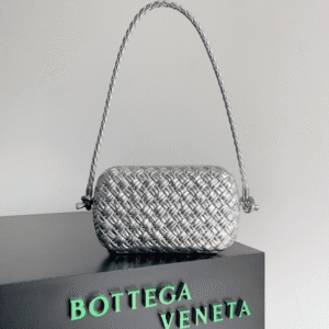 Bottega Veneta Knot Clutch Bag - Silver 85366 | Sandra Bags