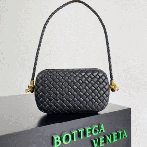 Bottega Veneta Knot Clutch Bag - Black 72853 | Sandra Bags