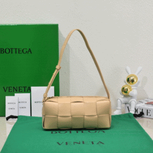 Bottega Veneta New Brick Cassette Handbag - Caramel 61226 | Sandra Bags