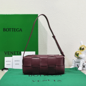 Bottega Veneta New Brick Cassette Handbag - Maroon 94210 | Sandra Bags