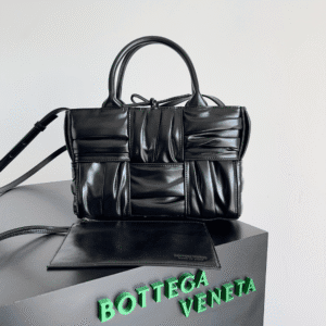 Bottega Veneta Cute Pleated Mini Tote Bag - Black 38512 | Sandra Bags