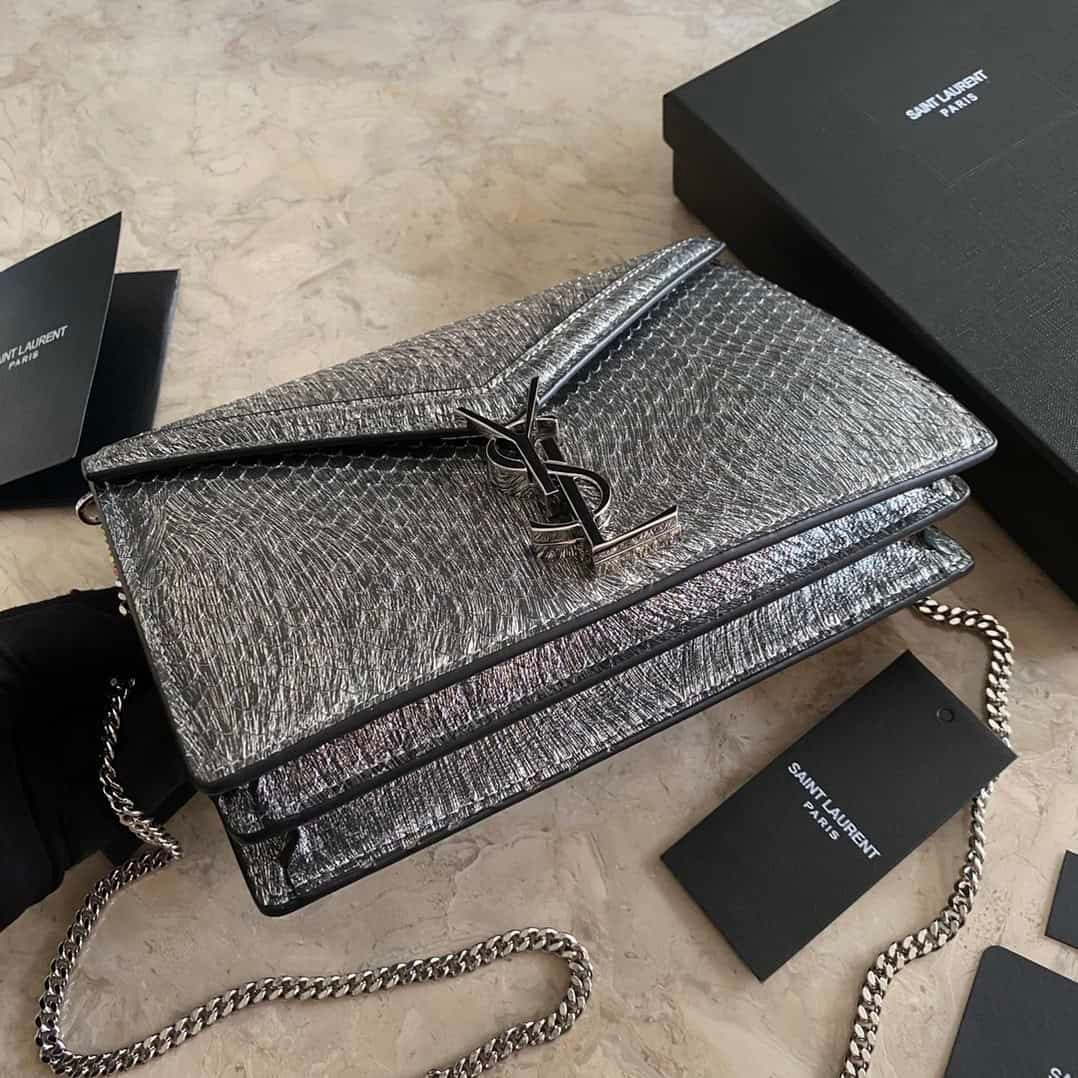 YSL Snake-Print Envelope Handbag 53176 | Sandra Bags - Image 4