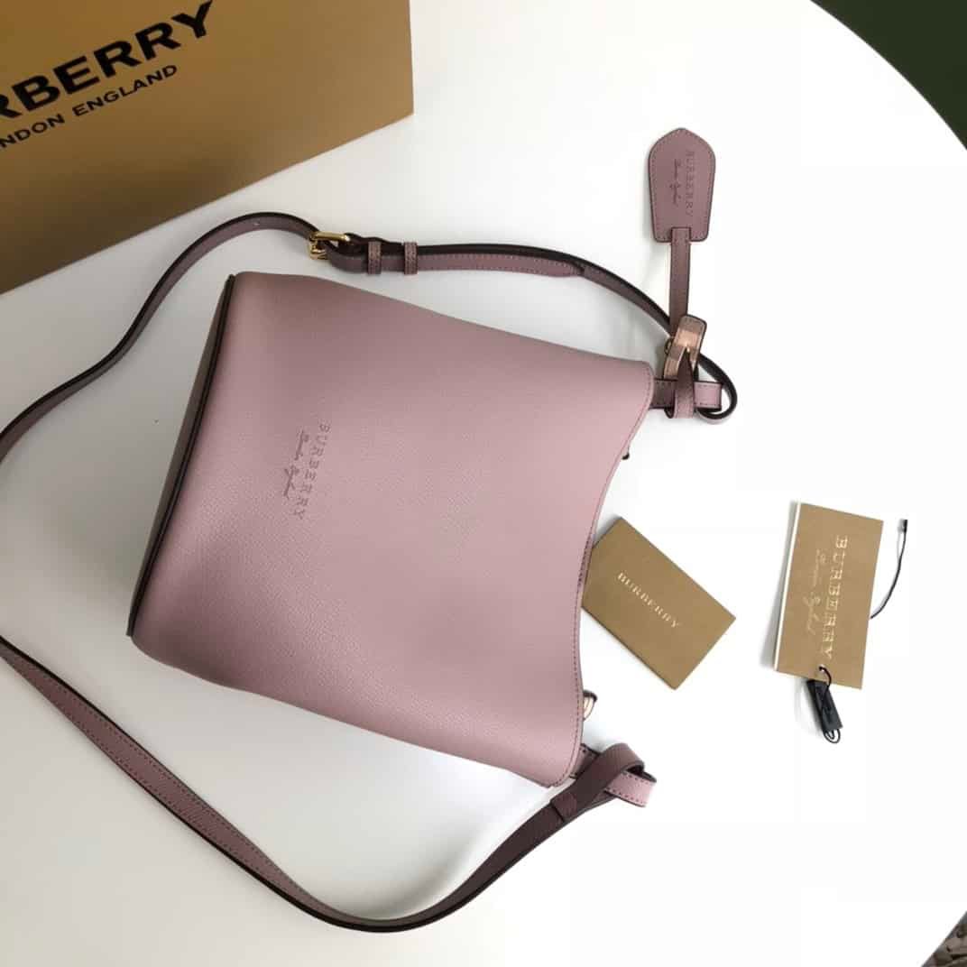 Burberry Cross-Body Bucket Bag 46286 | Sandra Bags - Image 3