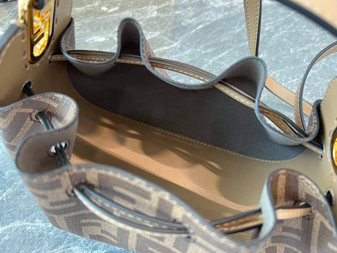 Fendi Pomodorino Mini Handbag - Old Flower 36643 | Sandra Bags - Image 3