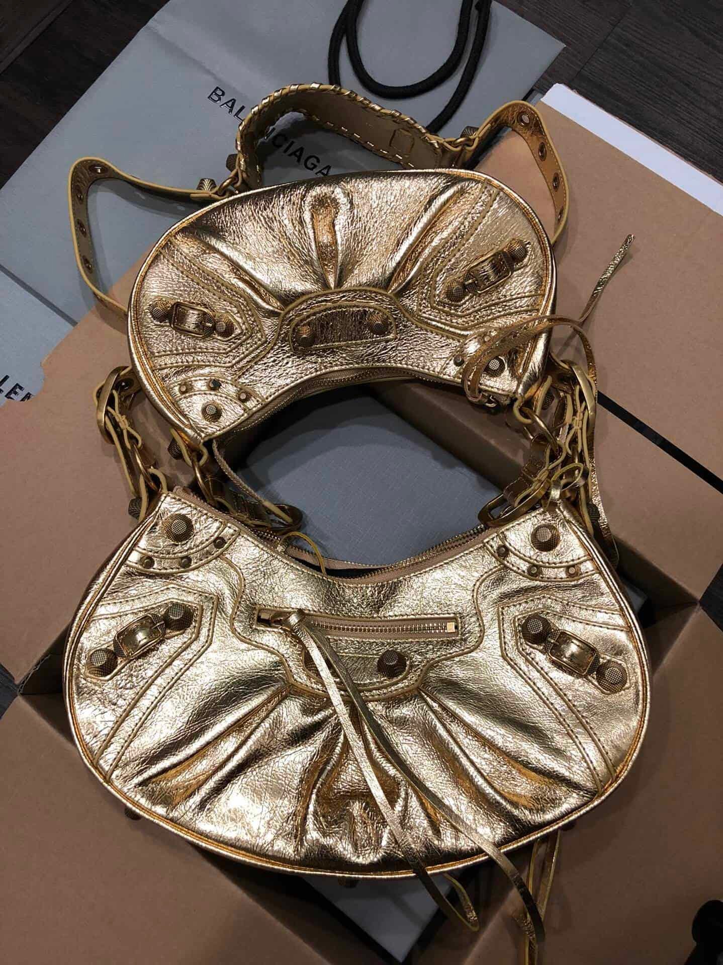 Balenciaga Le Cagole Half-Moon Large Armpit Dumpling Bag - Golden 44156 | Sandra Bags - Image 3