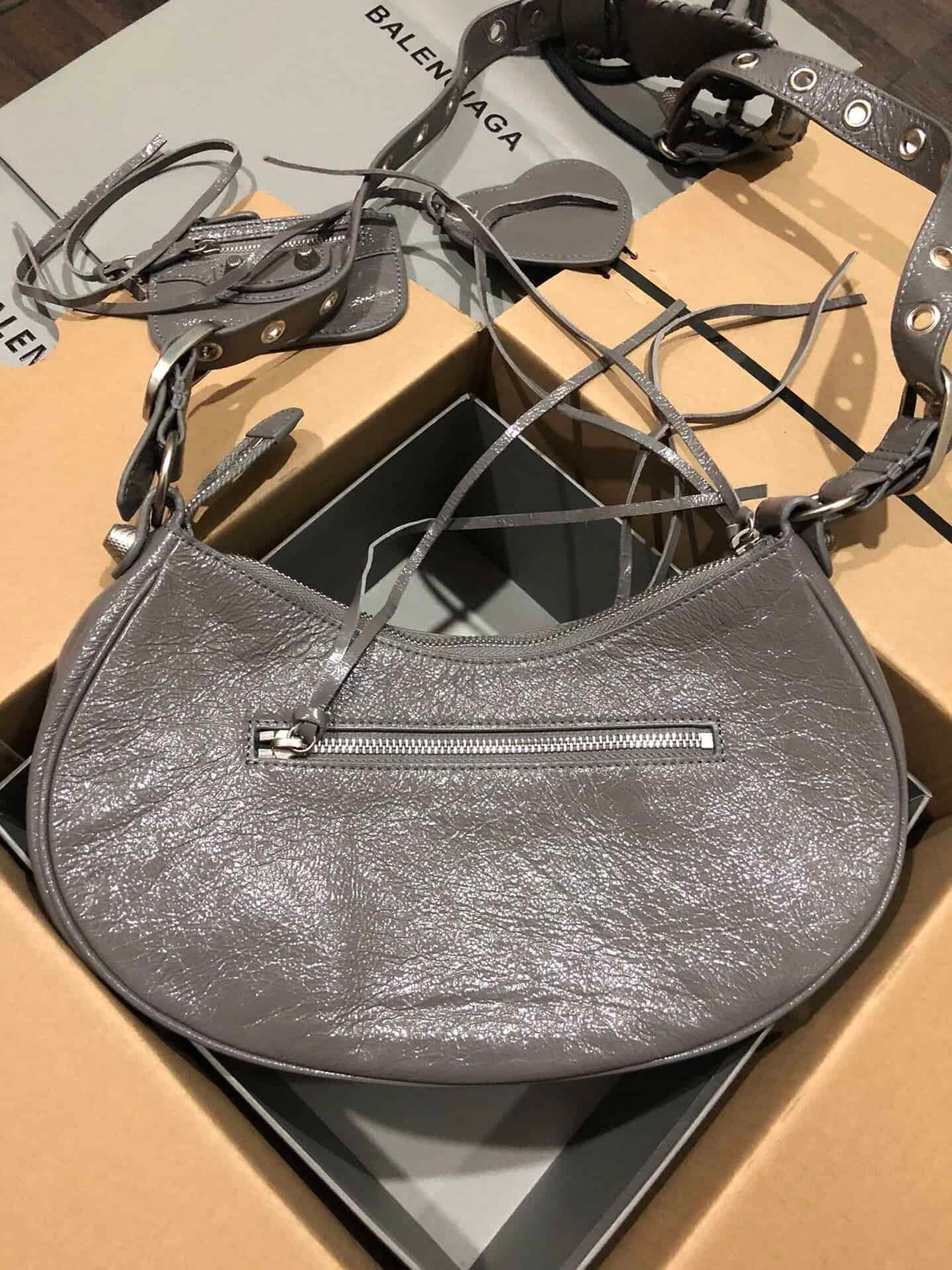 Balenciaga Le Cagole Half-Moon Small Armpit Dumpling Bag - Gray 28370 | Sandra Bags - Image 3