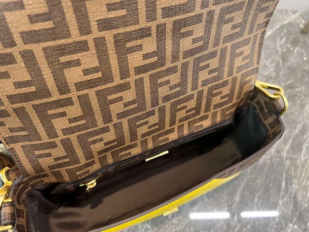 Fendi Baguette Medium Bag - Yellow 60007 | Sandra Bags - Image 2