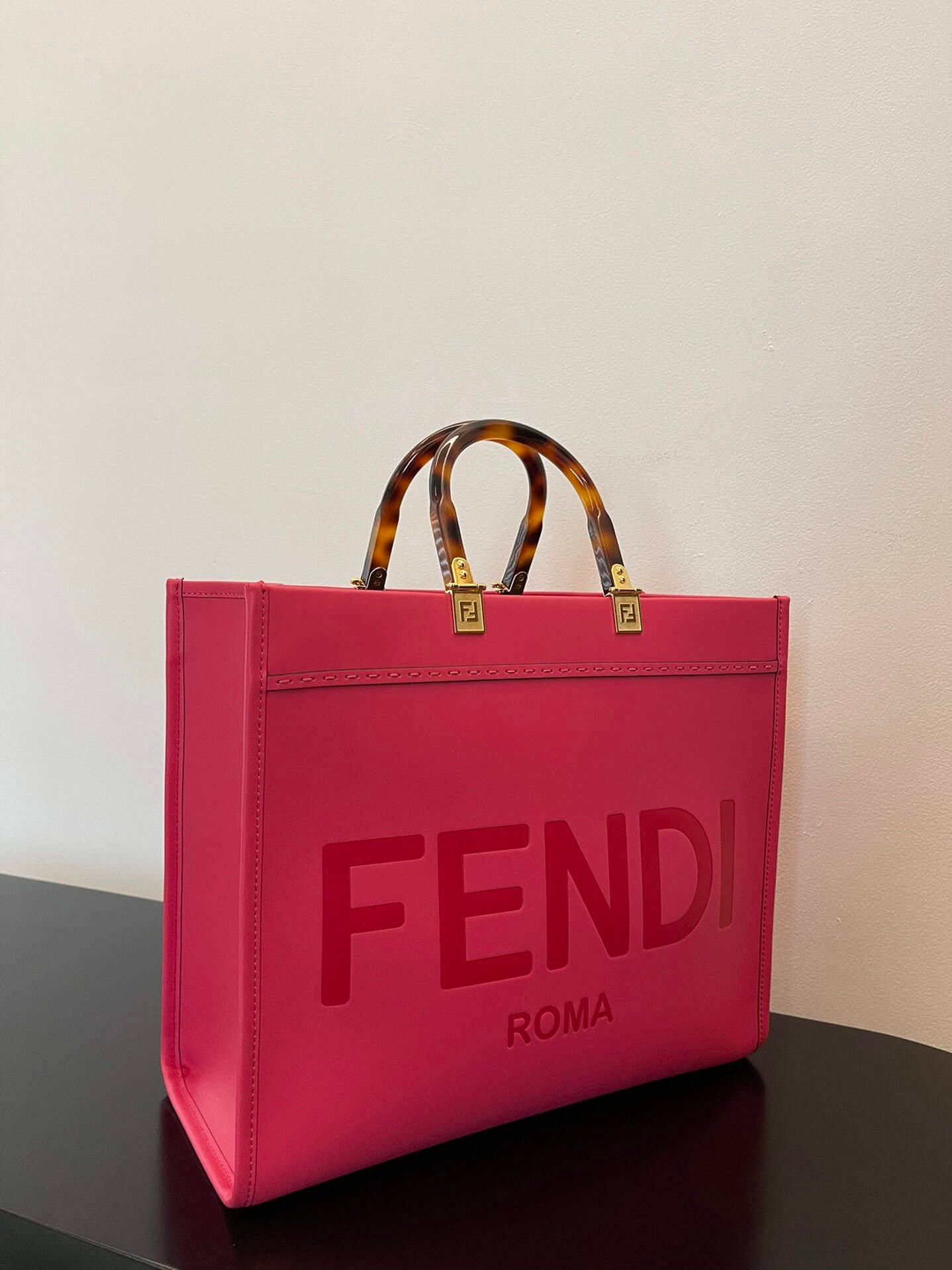 Fendi Sunshine Small Tote Bag - Red 77219 | Sandra Bags - Image 5