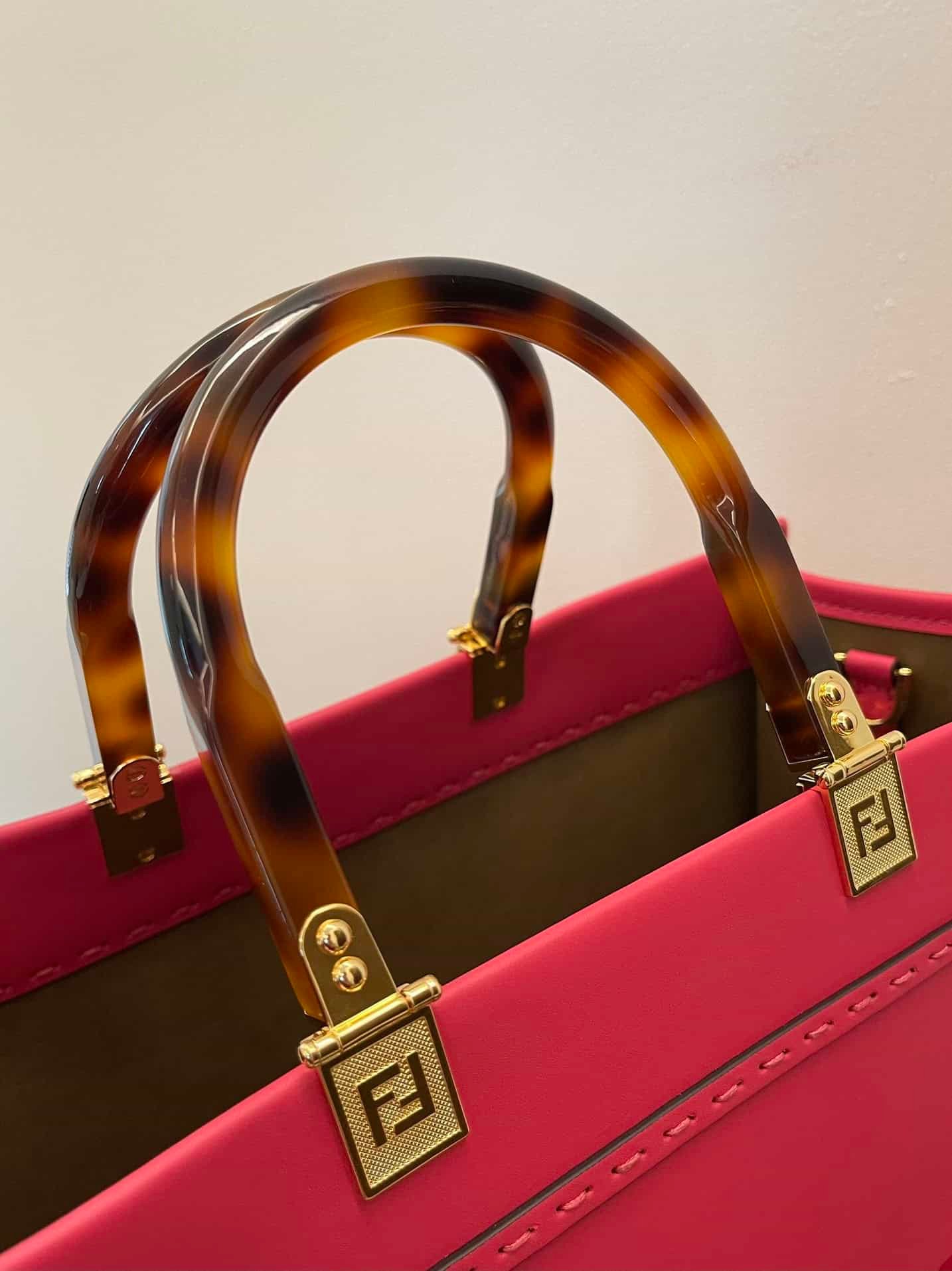 Fendi Sunshine Small Tote Bag - Red 77219 | Sandra Bags - Image 4