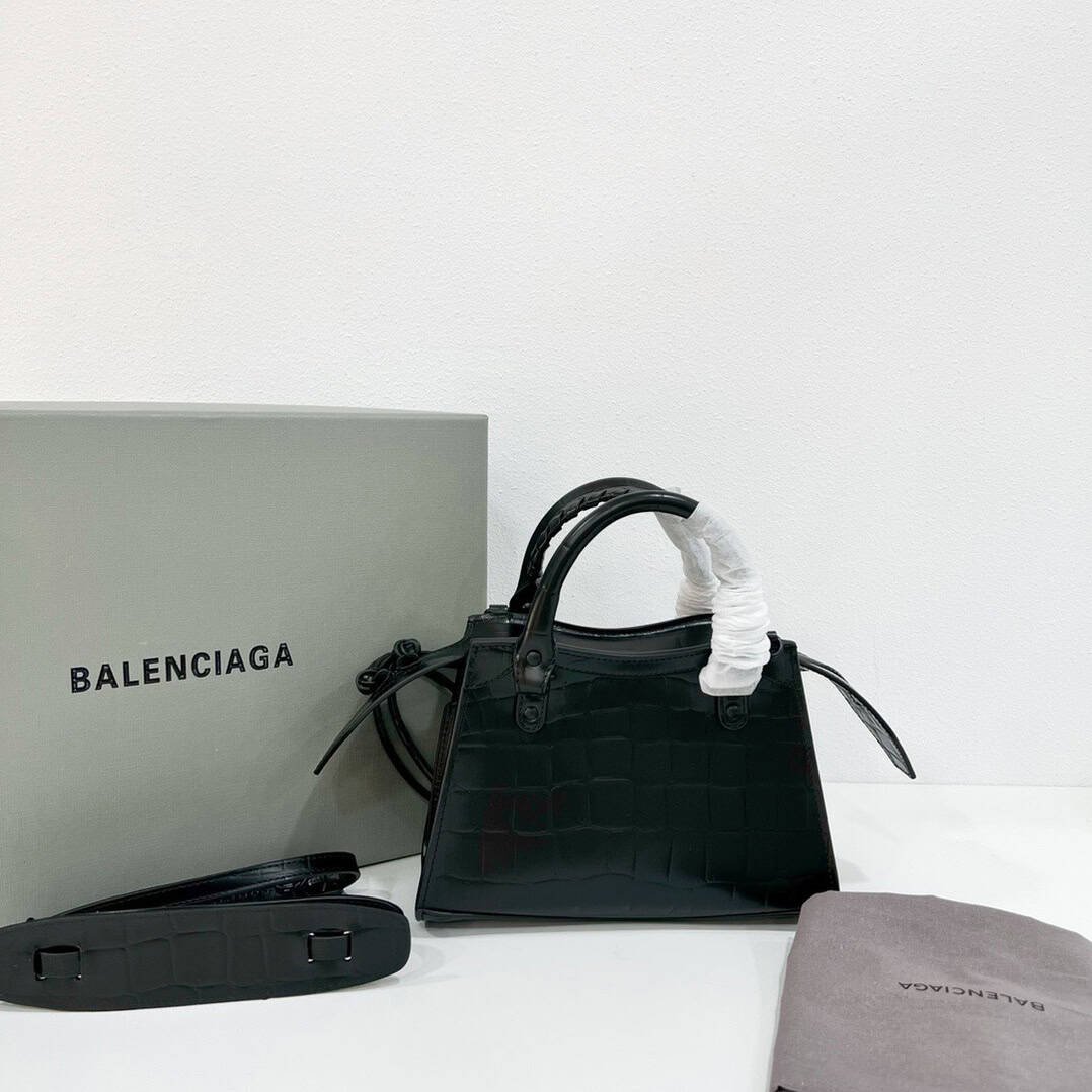 Balenciaga Neo Classic Mini Crocodile Handbag - Black 70075 | Sandra Bags - Image 3