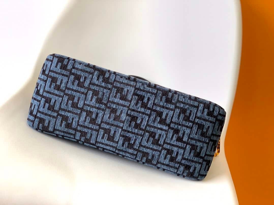 Fendi O'Lock Swing Handbag - Blue 26108 | Sandra Bags - Image 3