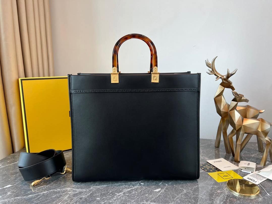 Fendi Sunshine Small Tote Bag - Black 70386 | Sandra Bags - Image 4