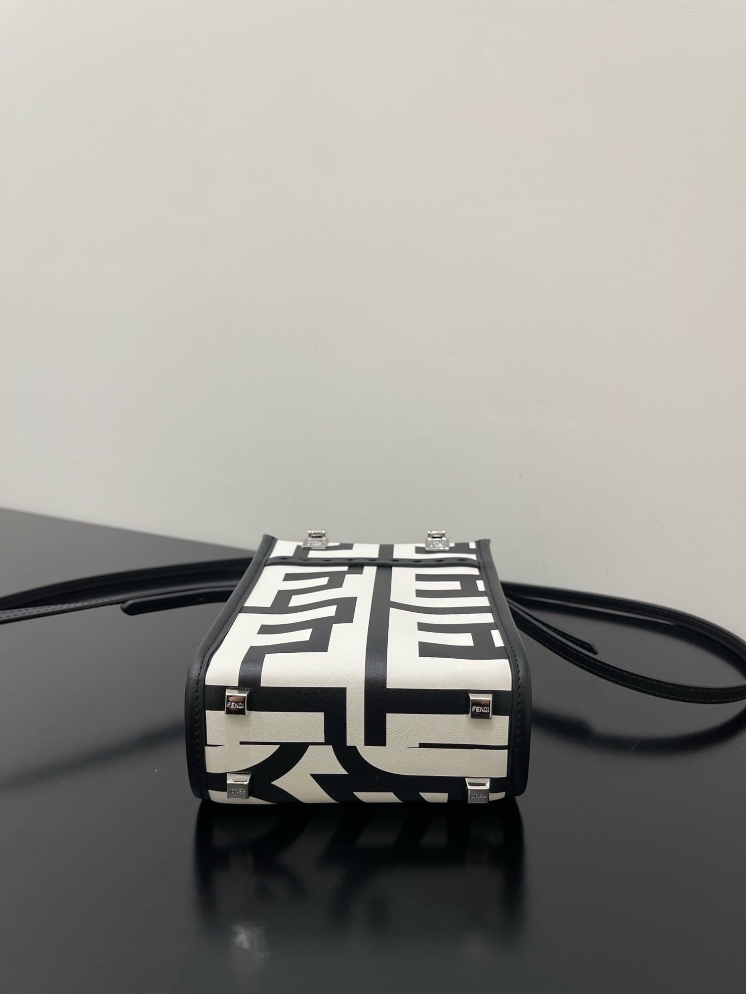 Fendi Sunshine Mini Tote Bag - Black/White 73053 | Sandra Bags - Image 3