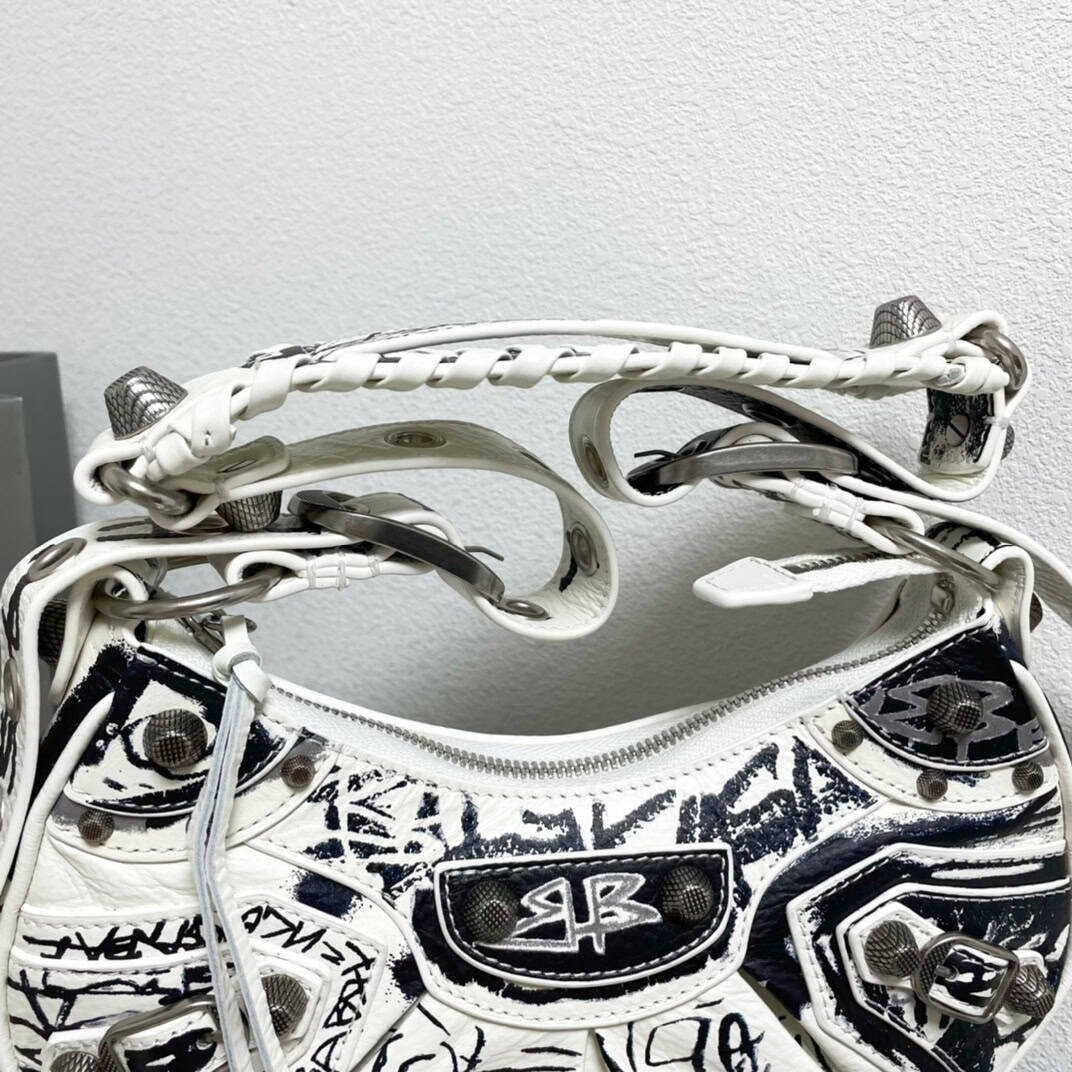 Balenciaga Half-Moon XSmall Armpit Dumpling Bag - White 18605 | Sandra Bags - Image 4