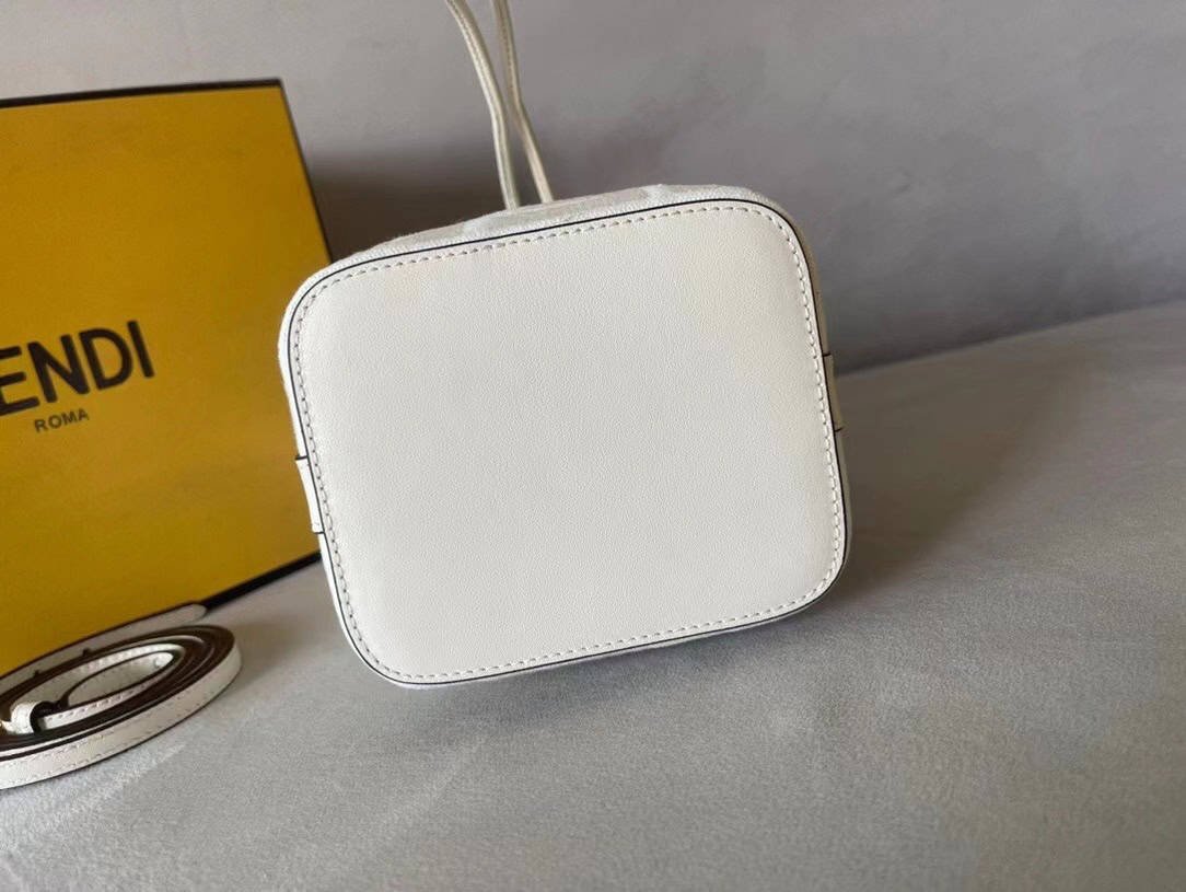Fendi Mon Tresor Small Bucket Bag - White 48440 | Sandra Bags - Image 5