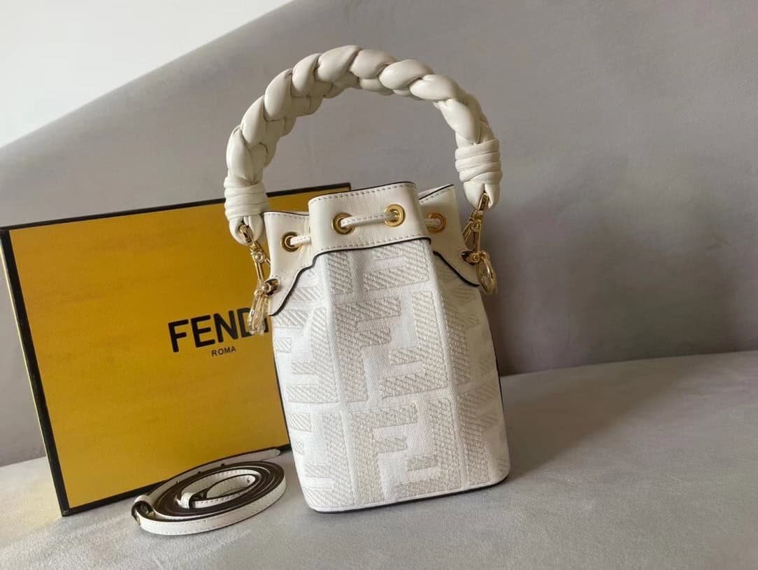 Fendi Mon Tresor Small Bucket Bag - White 48440 | Sandra Bags - Image 3