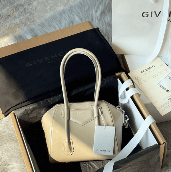 Givenchy Antigona Calfskin Handbag - Cream 83122 | Sandra Bags