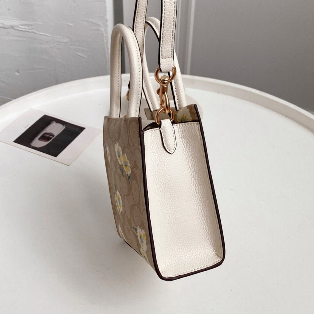 Coach Daisy Mini Cally Music Bag 13464 | Sandra Bags - Image 5