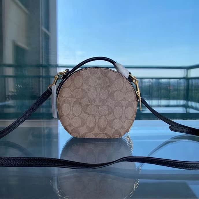 Coach C Family and Basquiat Joint Round Cake Bag 61442 | Sandra Bags - Image 5