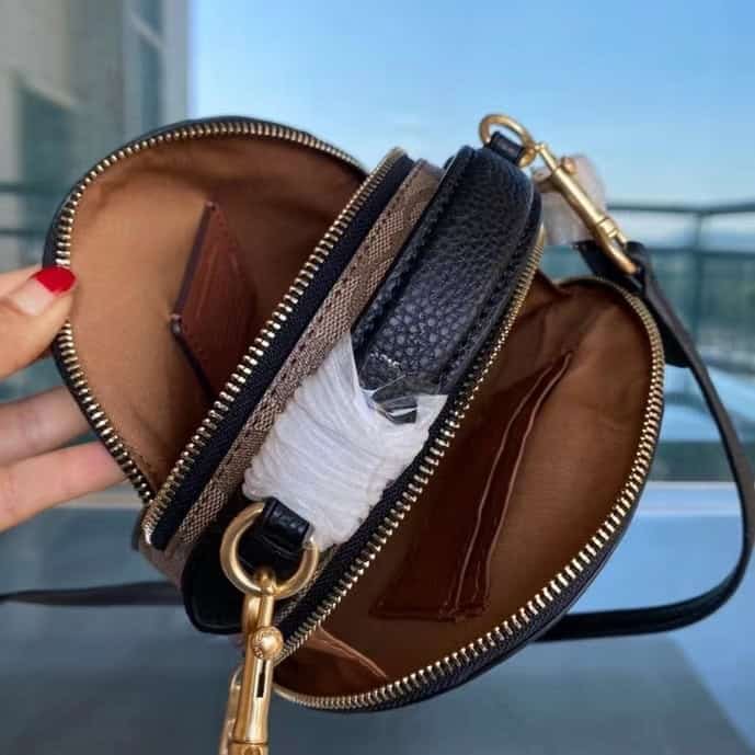 Coach C Family and Basquiat Joint Round Cake Bag 61442 | Sandra Bags - Image 2