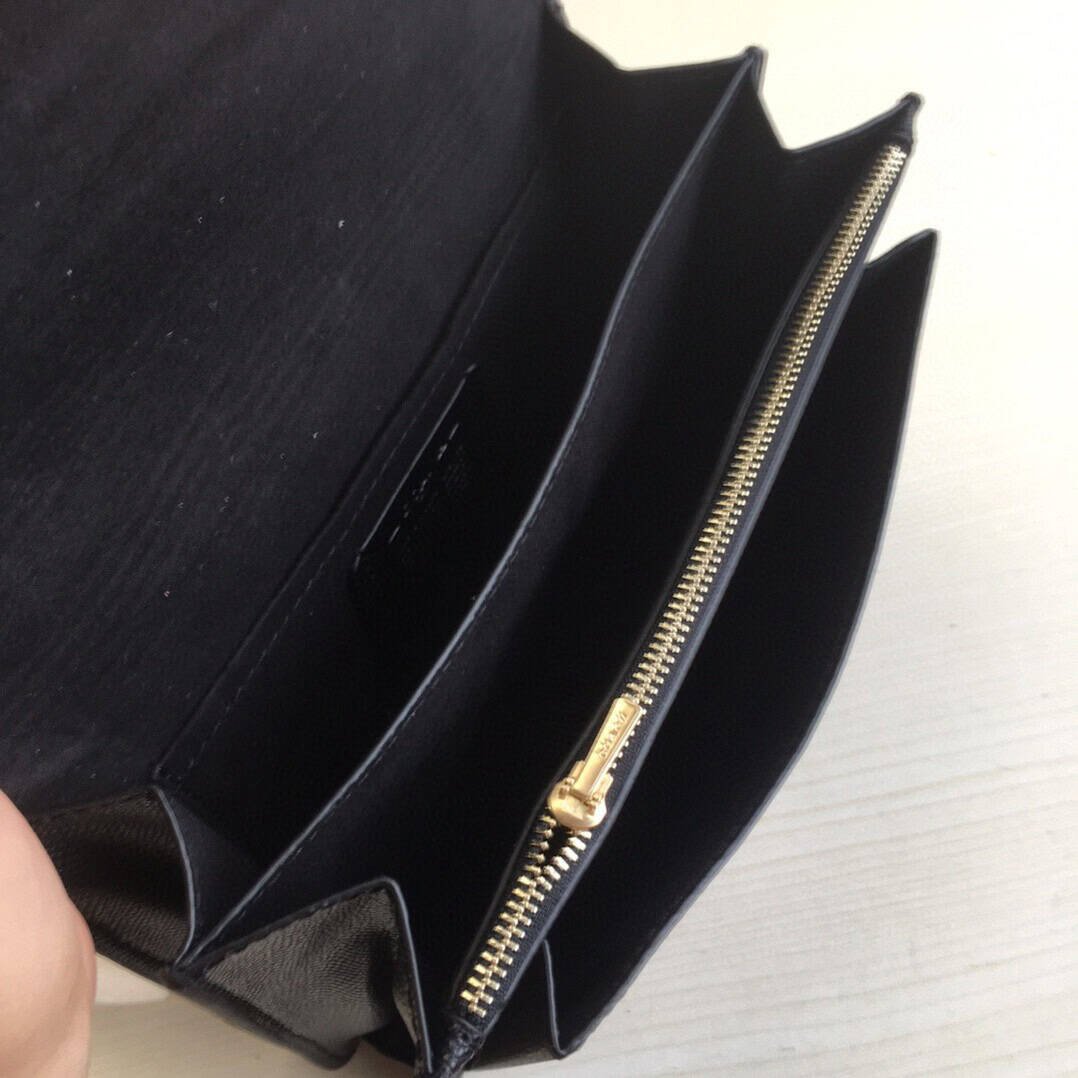 Coach Klare Rivet Clamshell Accordion Bag - Black 81026 | Sandra Bags - Image 2