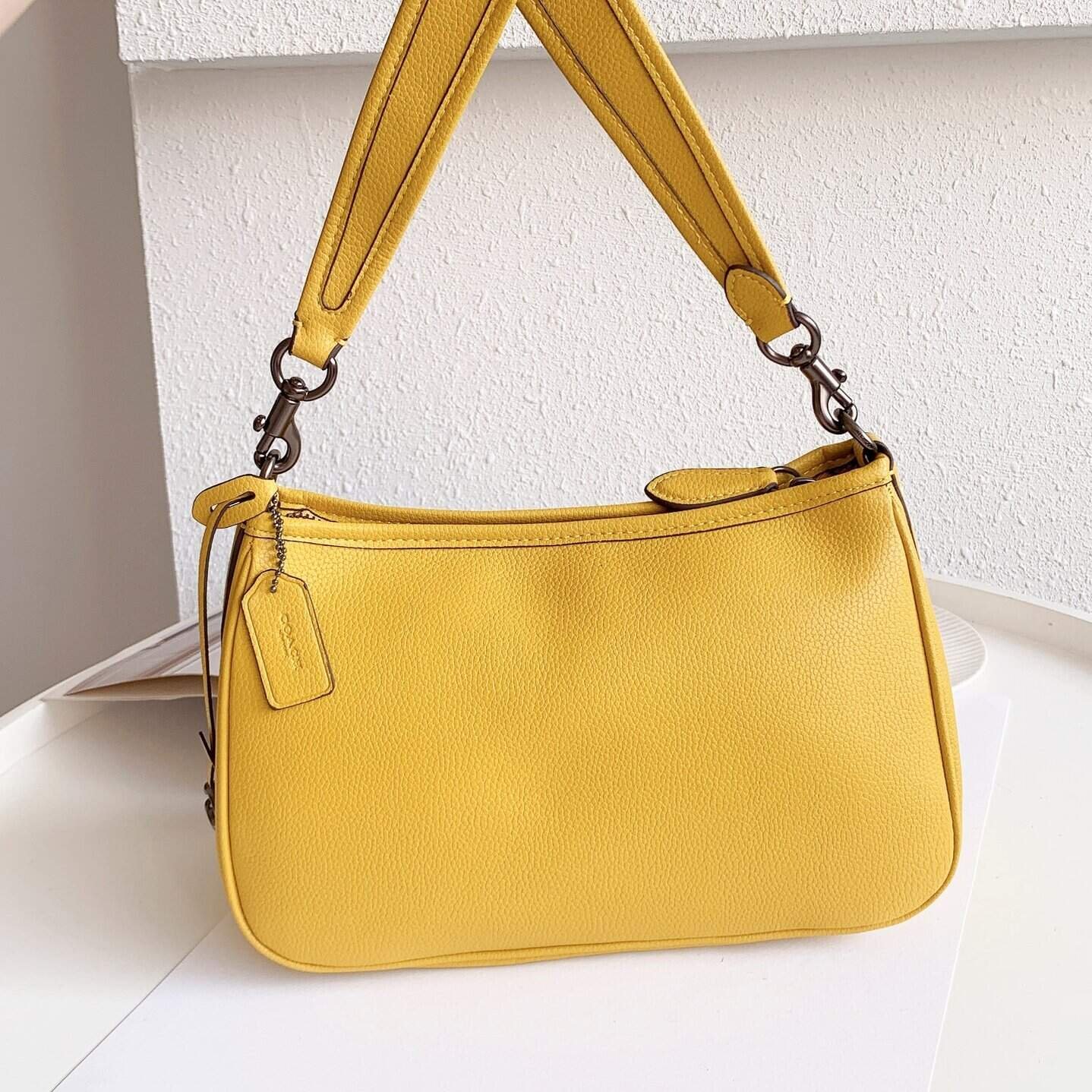 Coach Cary Crossbody Bag - Yellow 98014 | Sandra Bags - Image 5